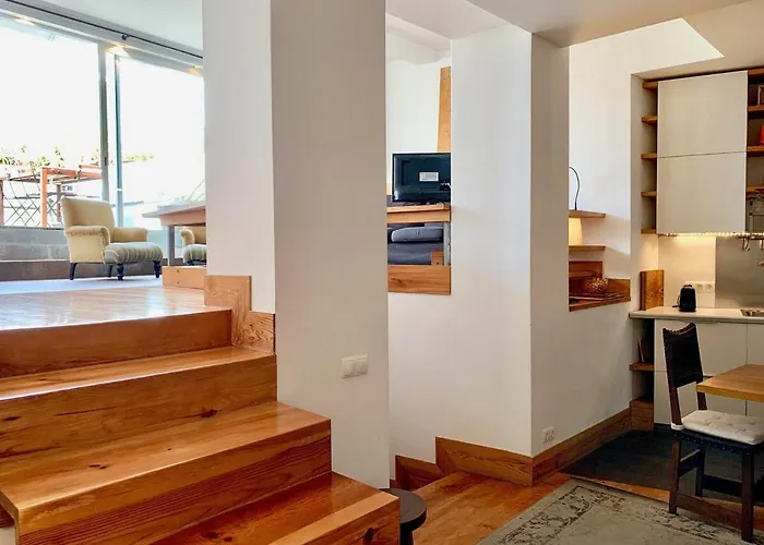Sunny Apartment In Town With Terrace